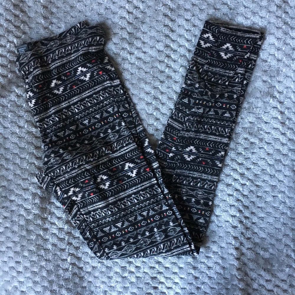 Small F21 Printed leggings